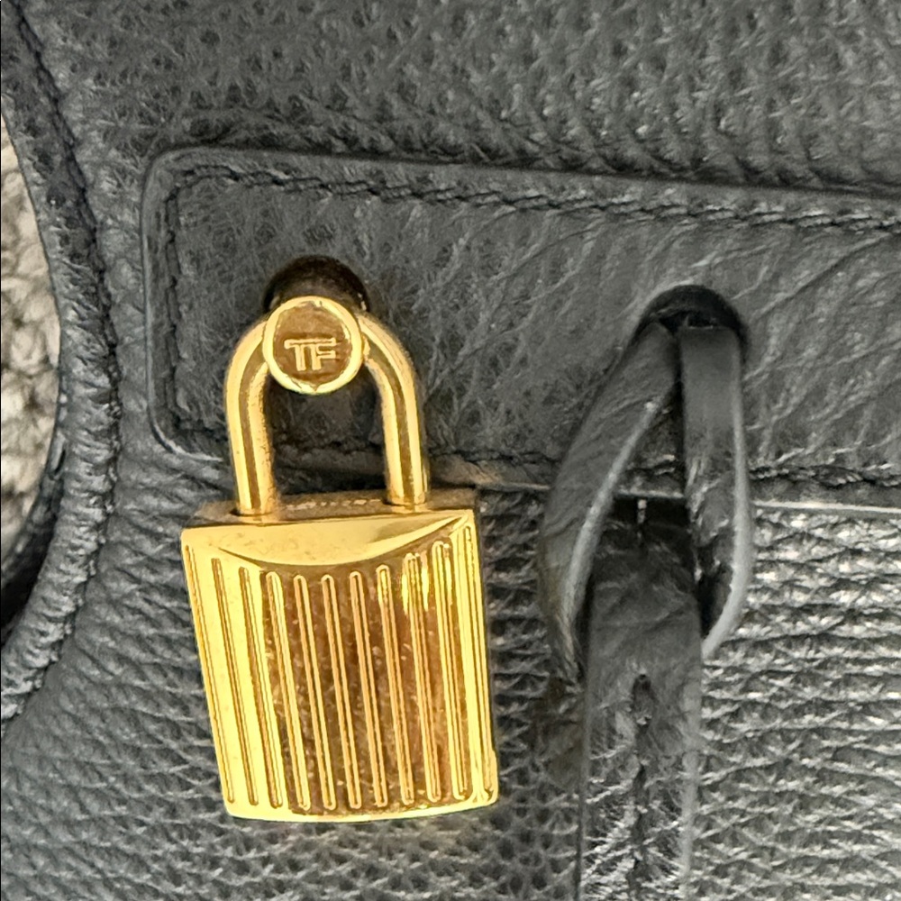 TOM FORD Elegant Black Leather Handbag - Picture 3 of 14